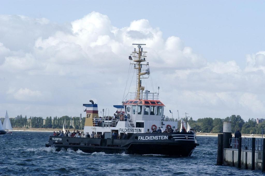 Hotel Admiral Scheer Laboe Buitenkant foto