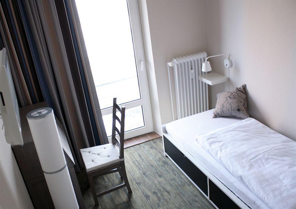 Hotel Admiral Scheer Laboe Buitenkant foto